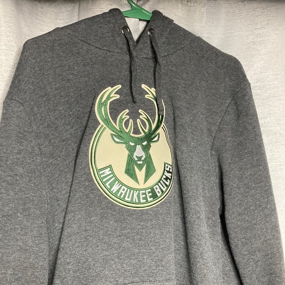Other - Milwaukee bucks hoodie 🦌